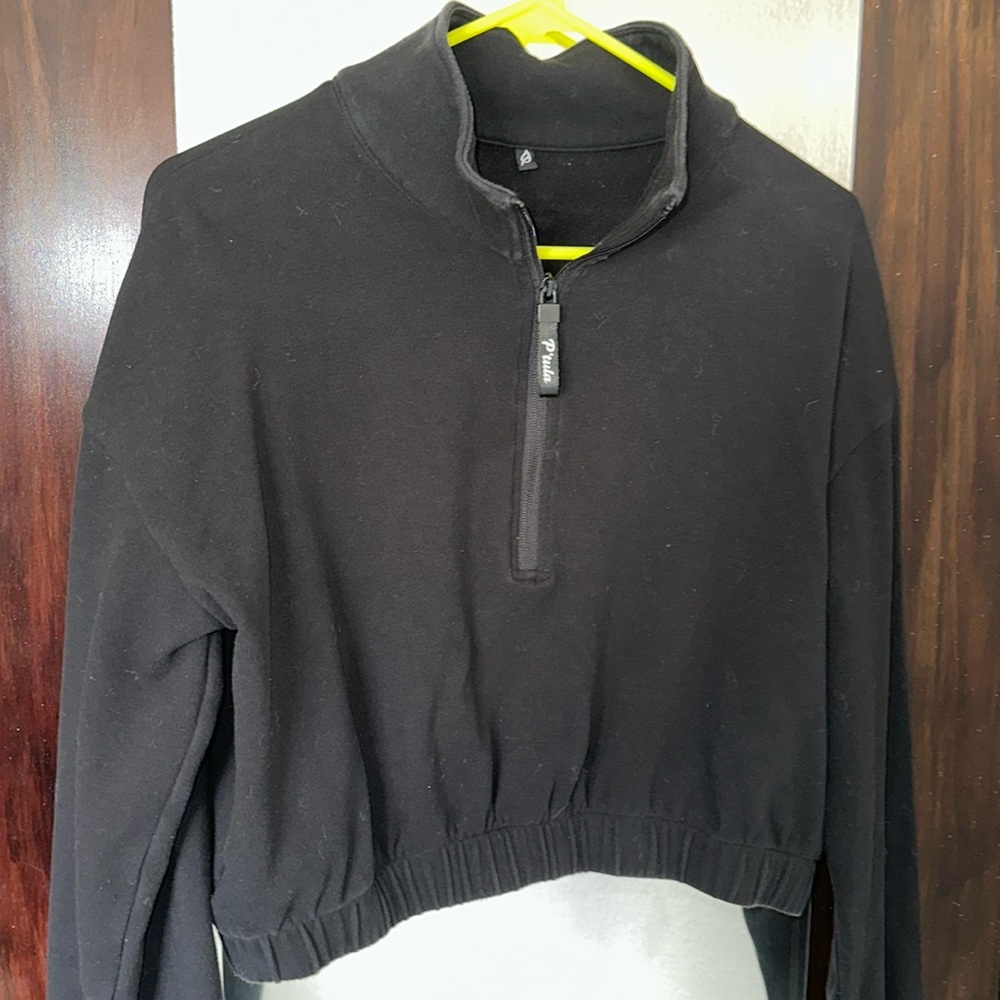 Ptula Cropped Sweatshirt black